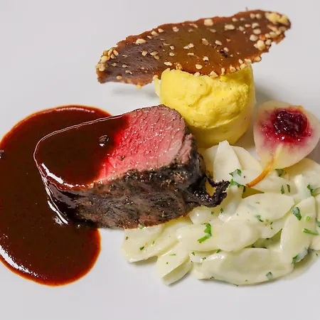 Jaegerhof ****s מלון 4*