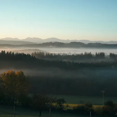 Jaegerhof ****s מלון