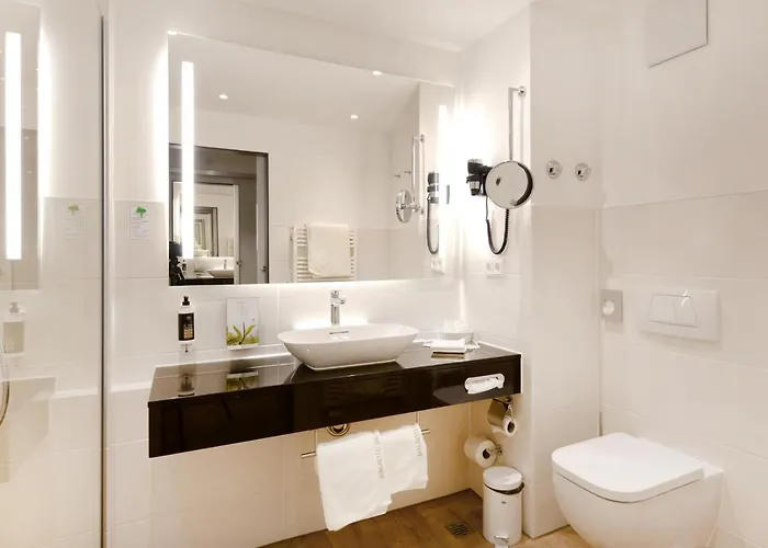 ベルクホテル イェガーホフ ****s 4*